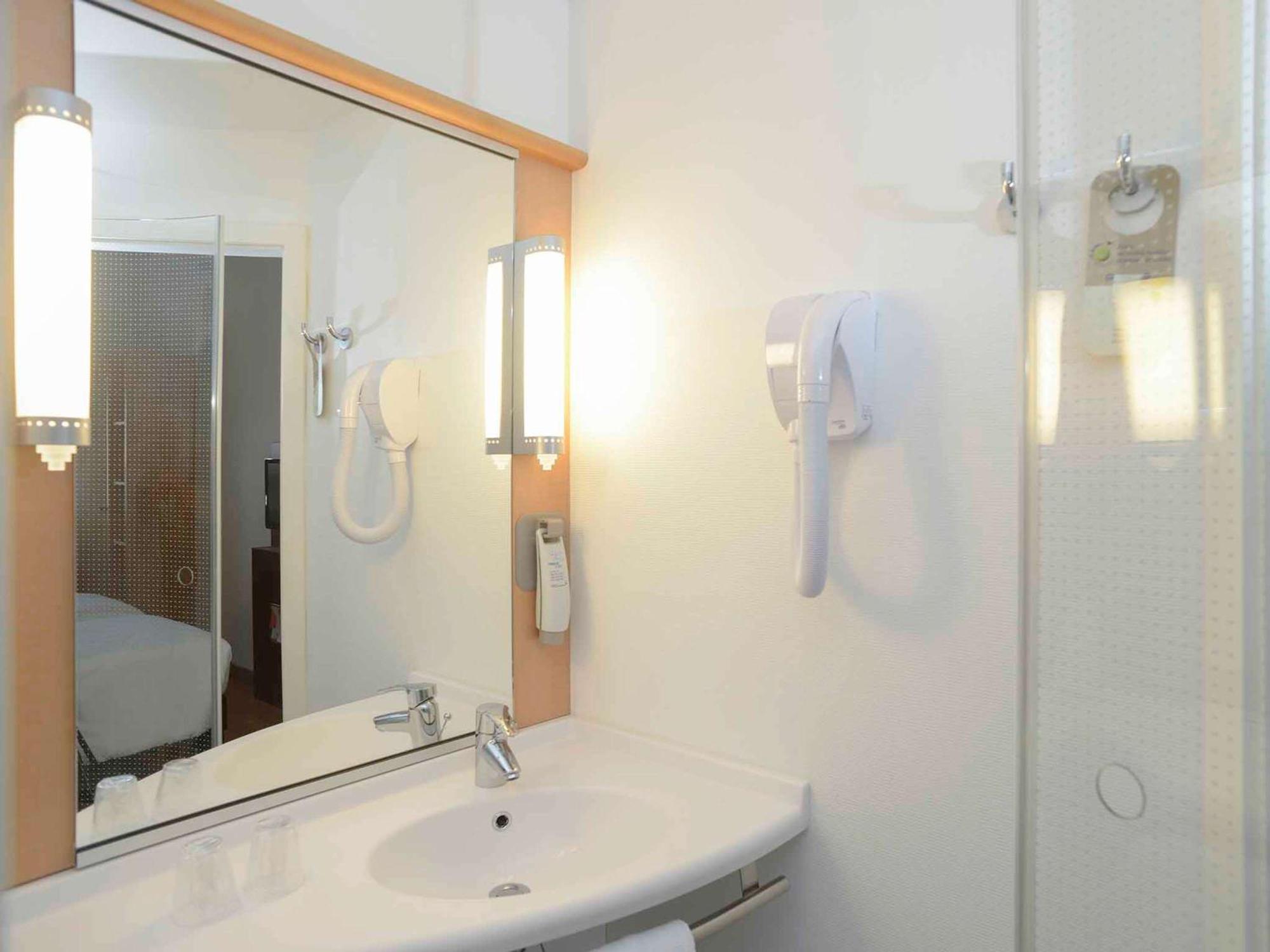 Hotel Ibis Lisboa Parque Das Nacoes Екстер'єр фото